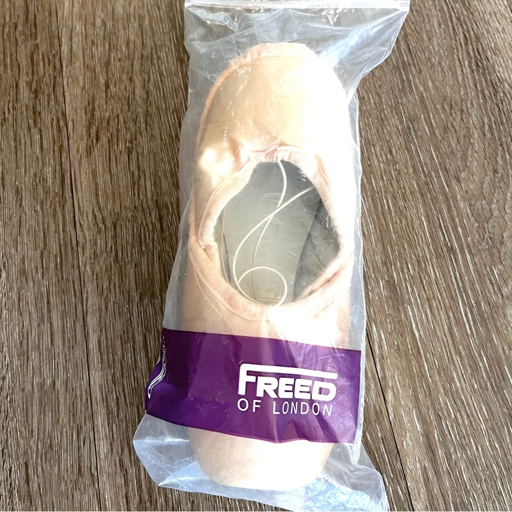 6 xxx Freed of London Pointe Shoes